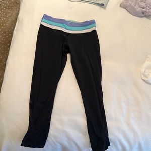 Lululemon crop leggings size 4